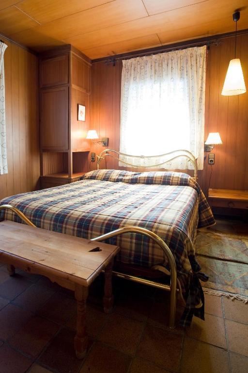 ラ・モリーナ ニウ デルズ ファルコンズ Bed & Breakfast 部屋 写真